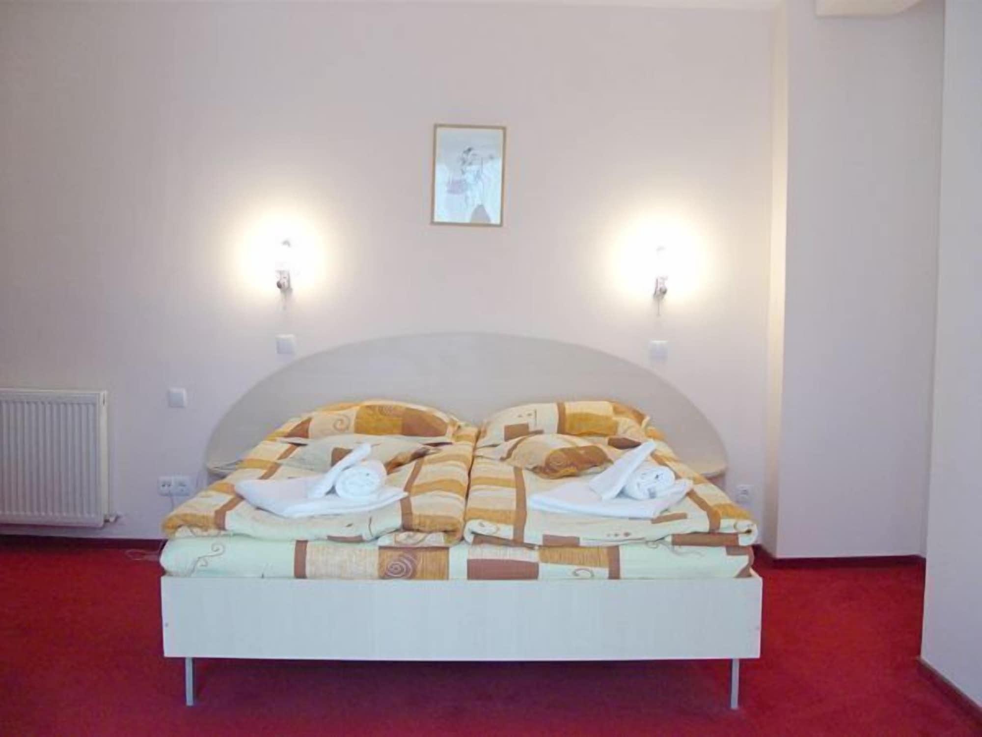Center Hotel