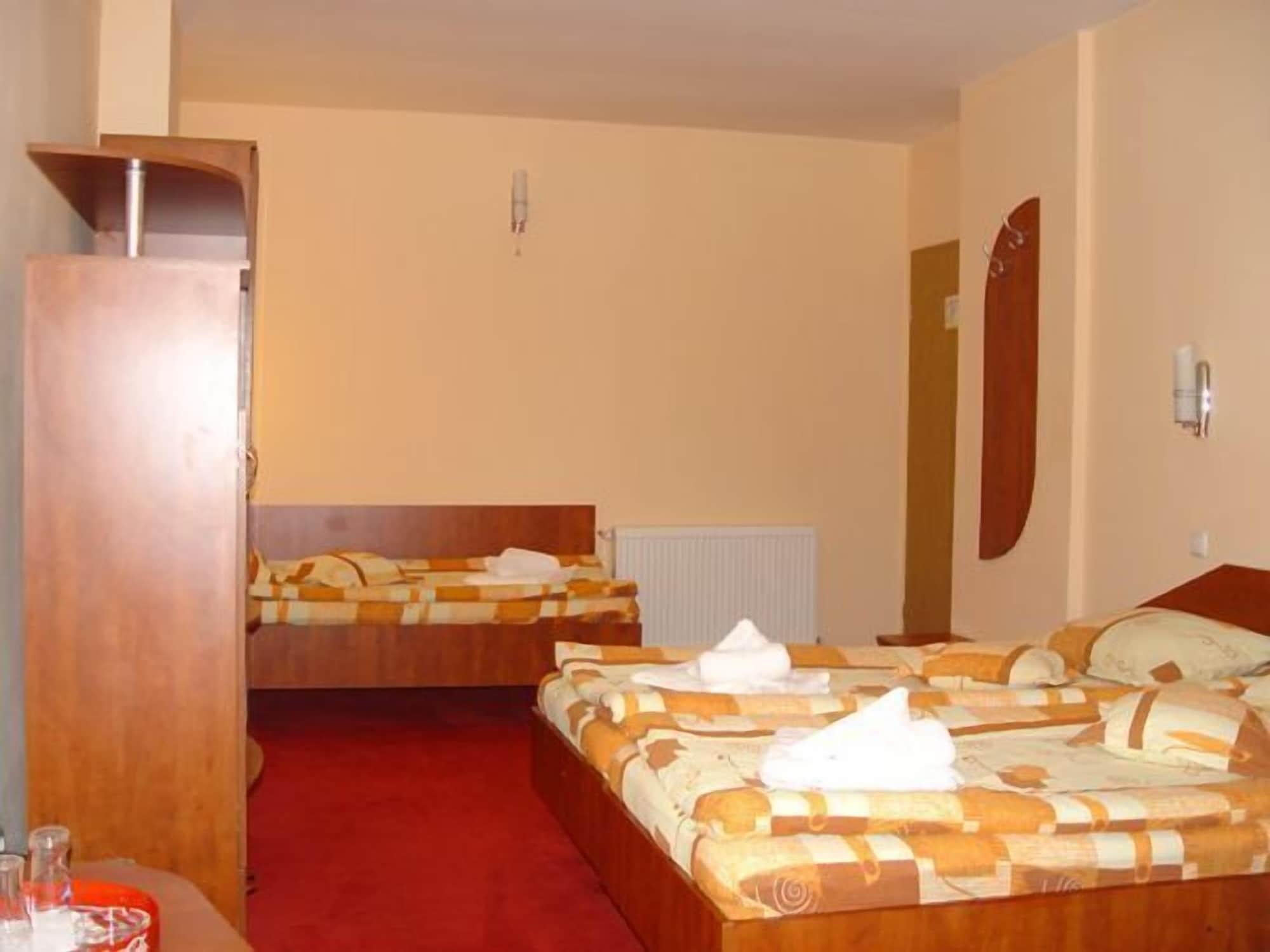 Hotel Center