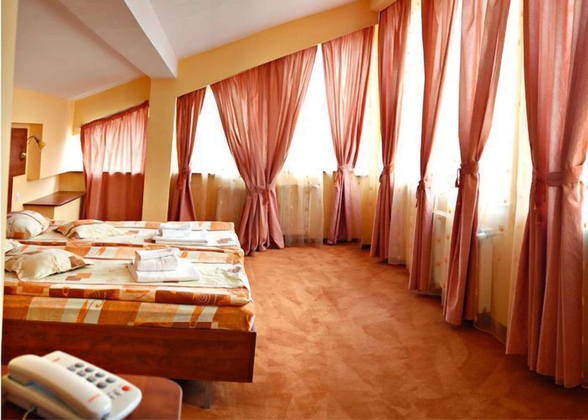 Hotel Center
