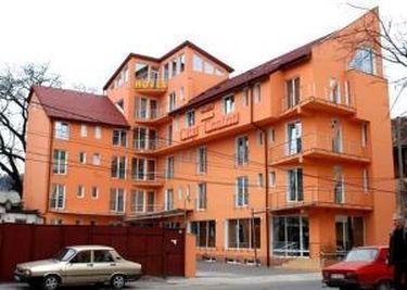 Center Hotel 3*