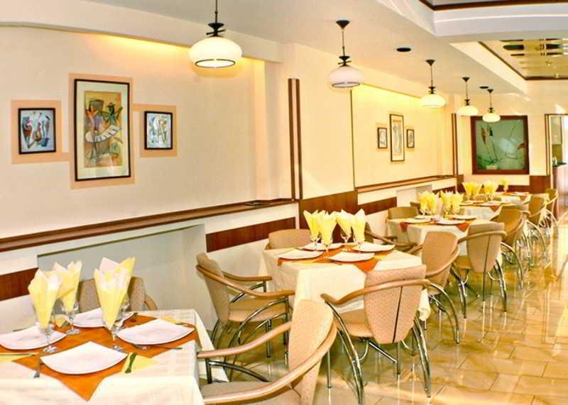 Hotel Center 3*